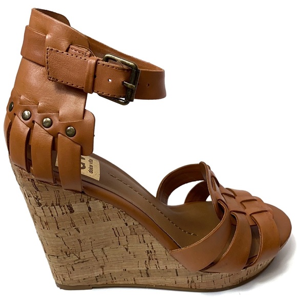DV by Dolce Vita Shoes - Dolce Vita tan leather stud cork platform sandals